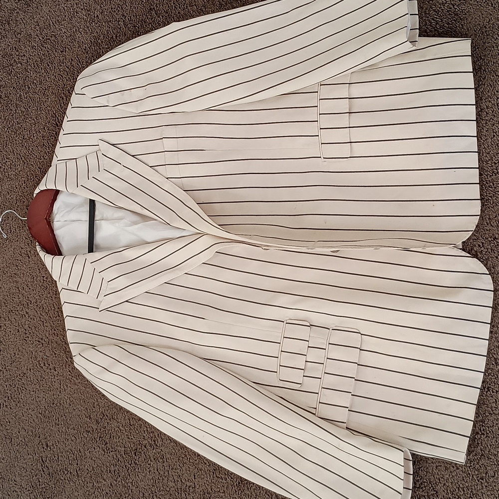 Valentino white and black striped double-breasted blazer. Size 50R